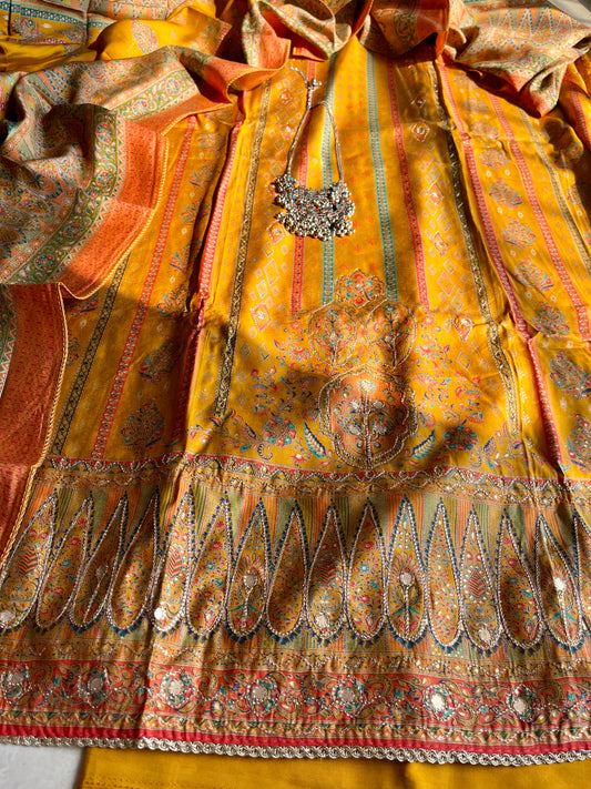 Muslin foil print suit